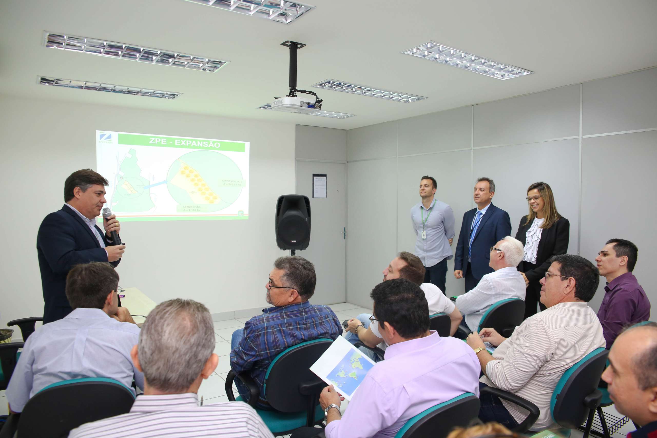 Reitores das universidades estaduais visitam ZPE CEARÁ.