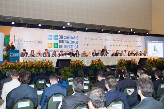 Foto XII seminário internacional de logística no centro de eventos do Ceará