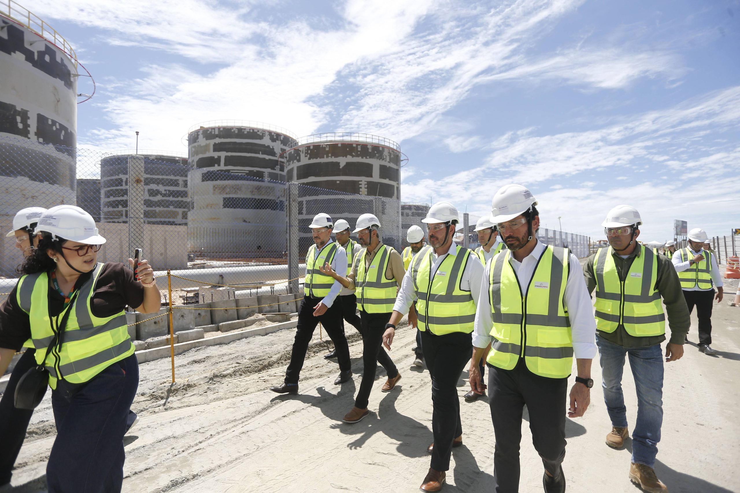 Durante a fase de implantação, o projeto deve gerar cerca de 600 empregos diretos e indiretos. Após a entrega, a operação do terminal deverá manter aproximadamente 100 postos permanentes de trabalho Foto: Tiago Stille/Governo do Estado